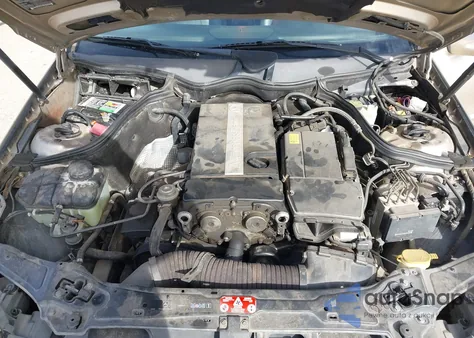 2003 Mercedes-Benz C 230 Kompressor Sport из США, поврежденный, VIN WDBRN40J33A405663